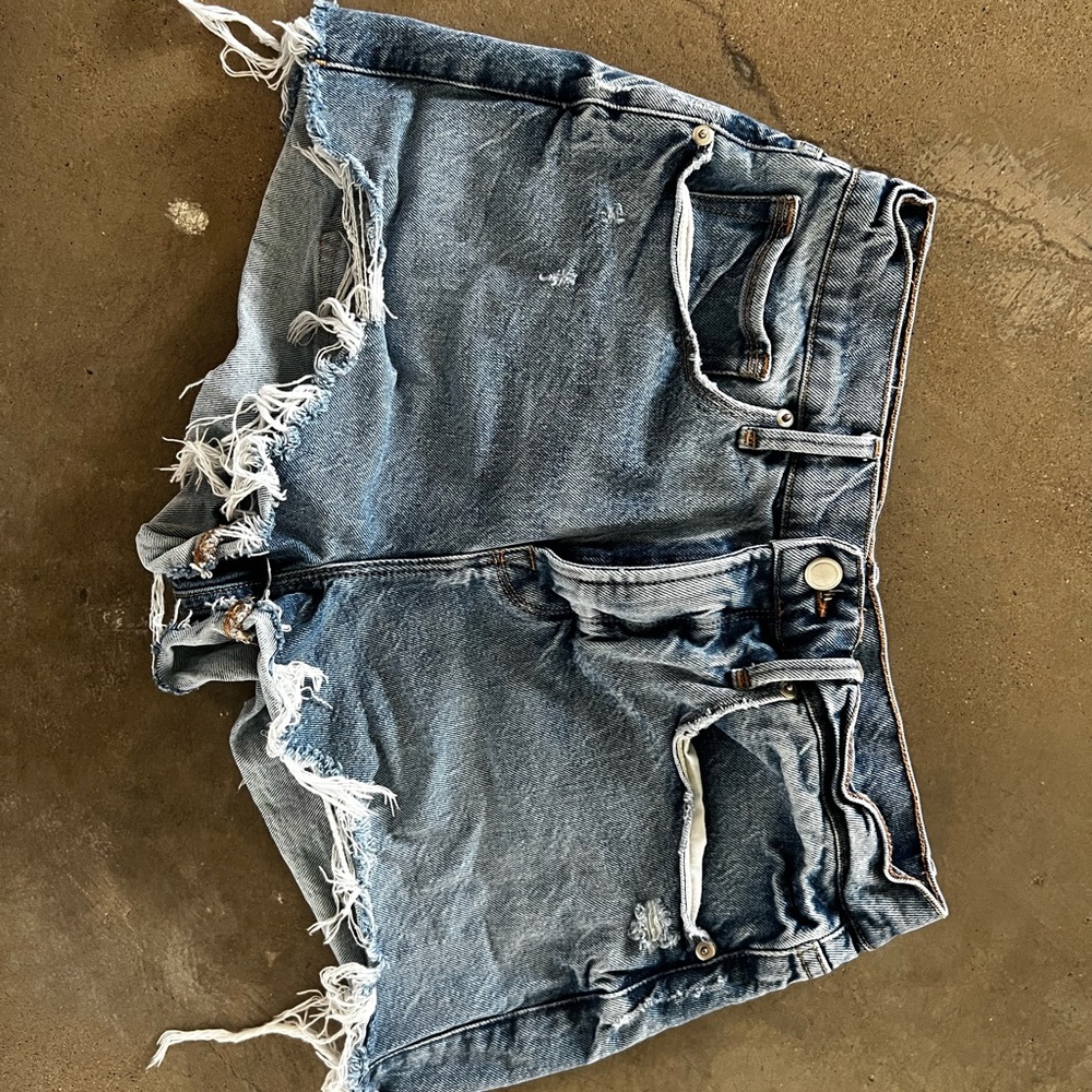 Good American shorts